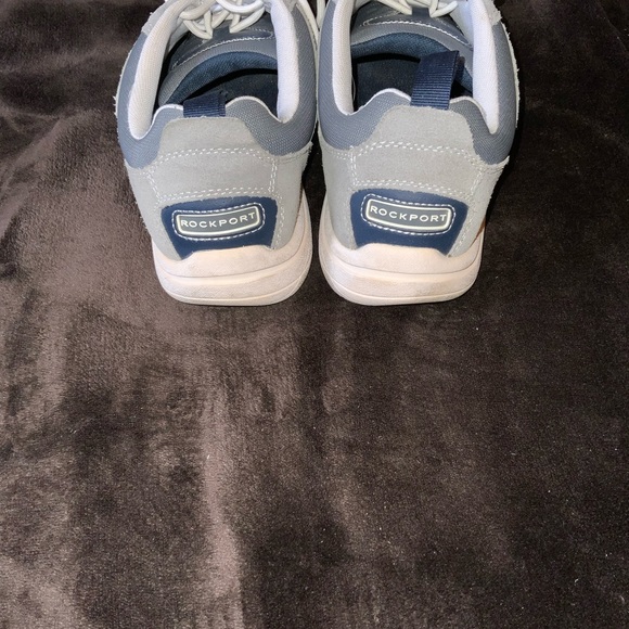 Rockport Shoes, Gray size 9.5, hardly worn like new condition. - Picture 5 of 5